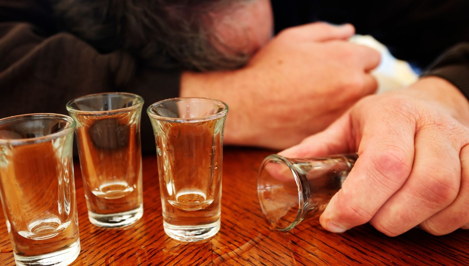 مضار الكحول علي جسم الانسان 